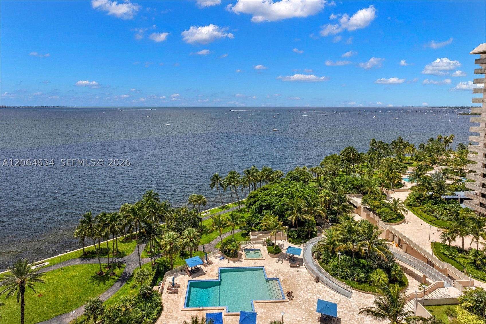 3 Grove Isle Dr