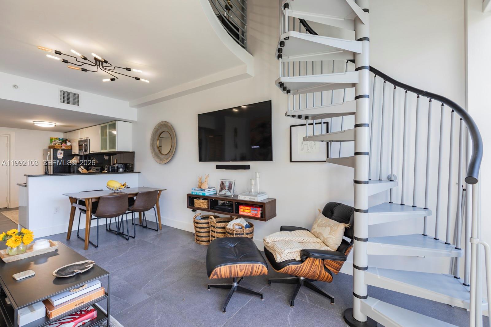 3339 Virginia St 311