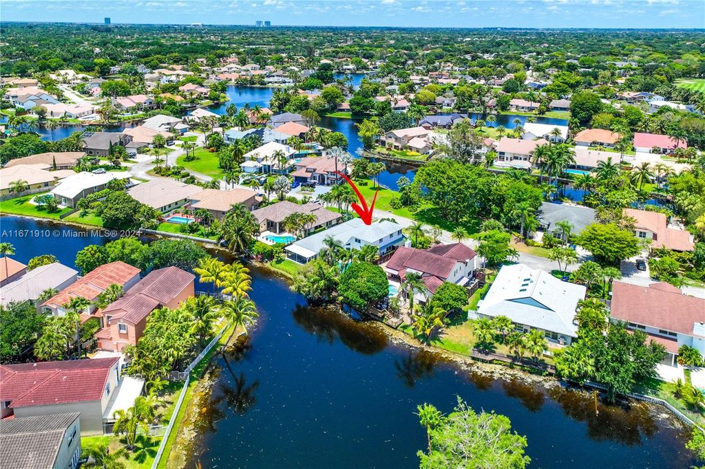 Photo of 9840 SW 4th St, Plantation, FL 33324 (MLS # A11671910)
