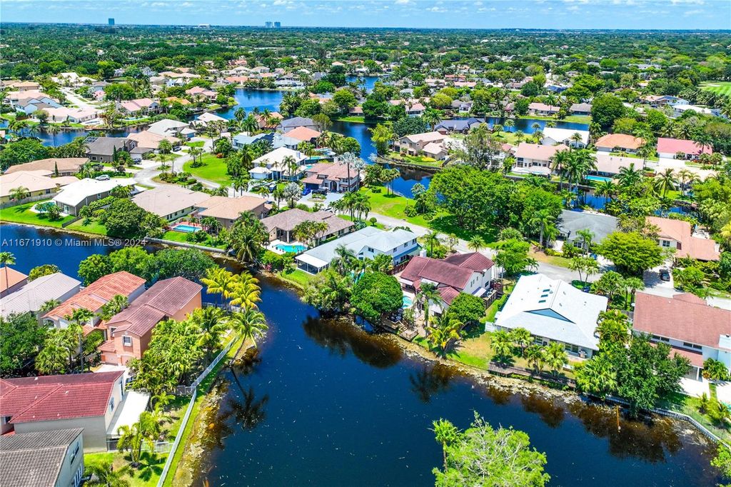Photo of 9840 SW 4th St, Plantation, FL 33324 (MLS # A11671910)