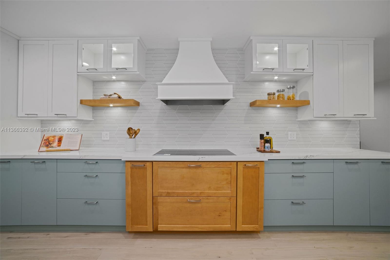 HELMS COUNTRY ESTATES RE- - Residential