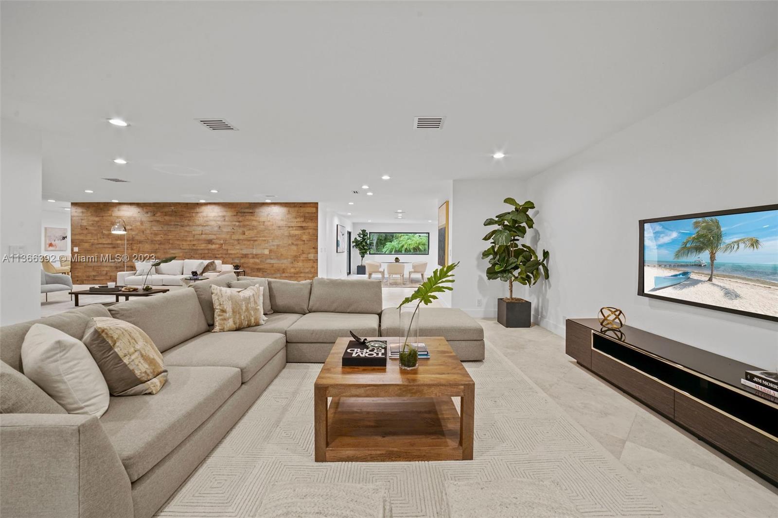 HELMS COUNTRY ESTATES RE- - Residential