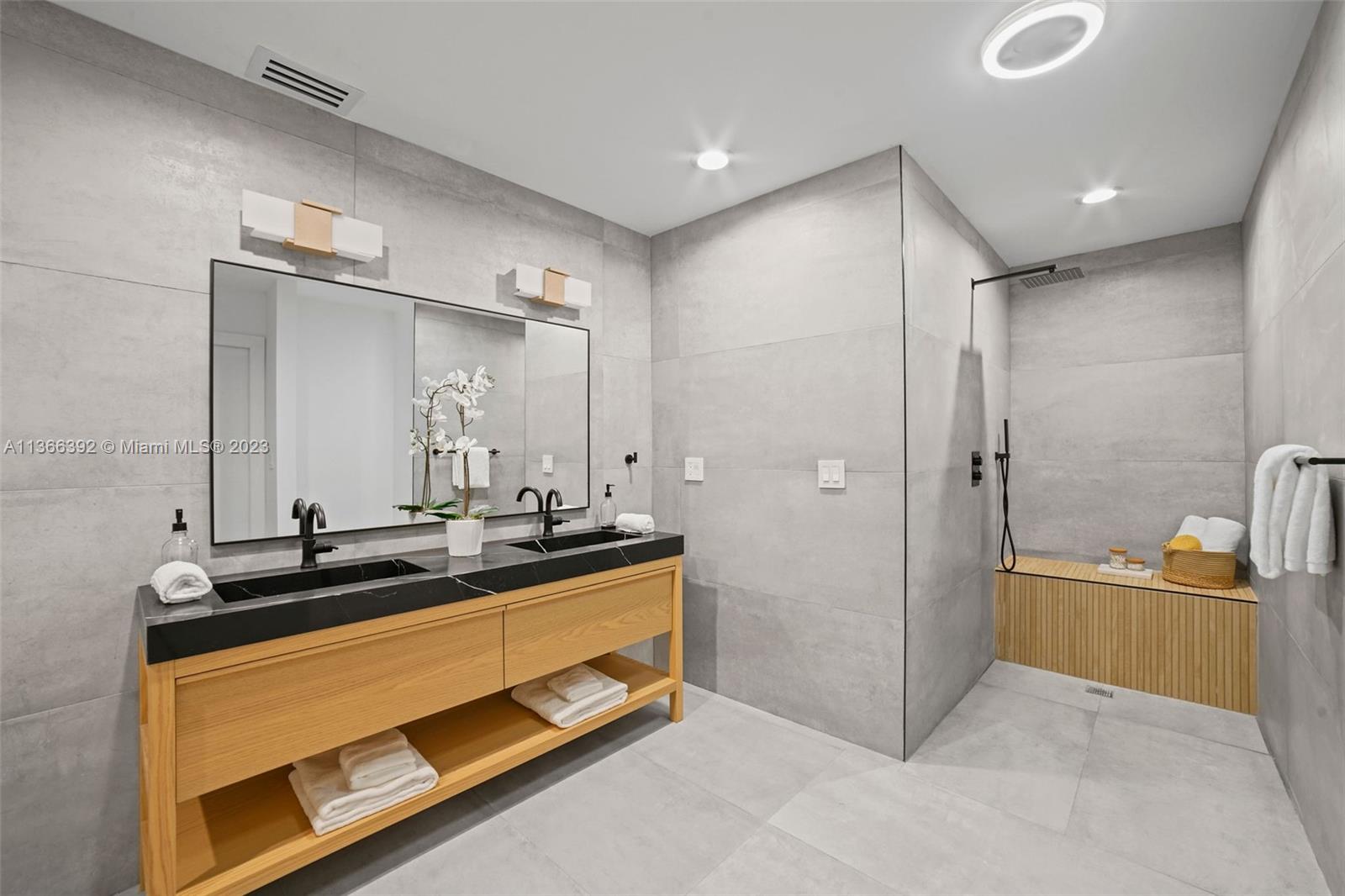 HELMS COUNTRY ESTATES RE- - Residential