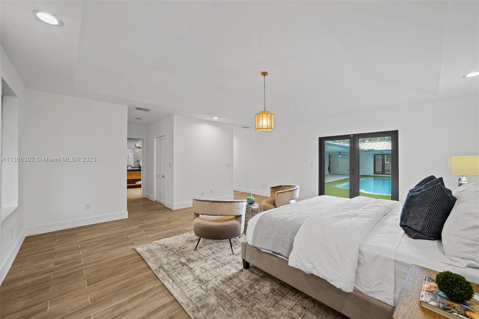 HELMS COUNTRY ESTATES RE- - Residential