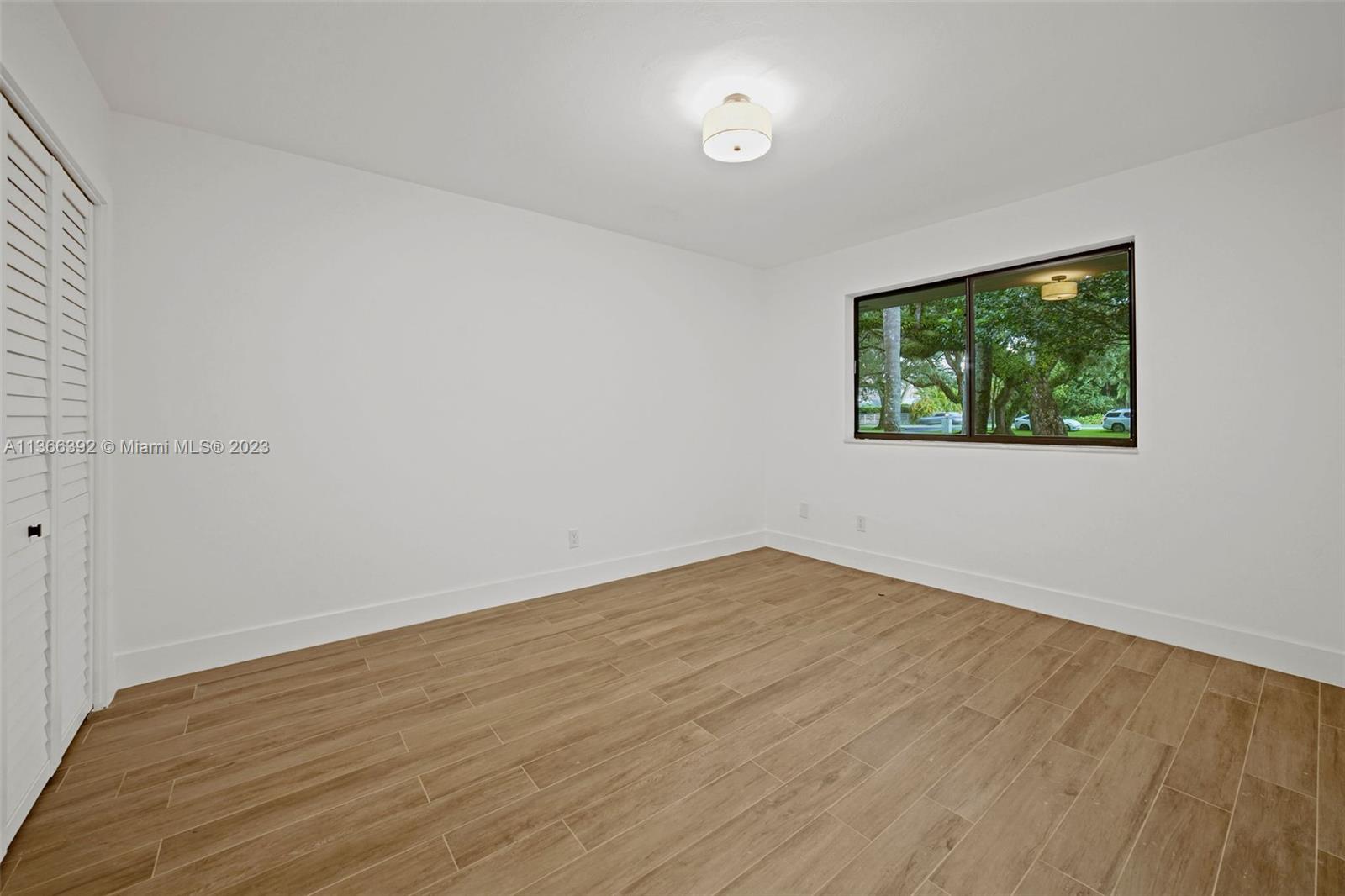 HELMS COUNTRY ESTATES RE- - Residential