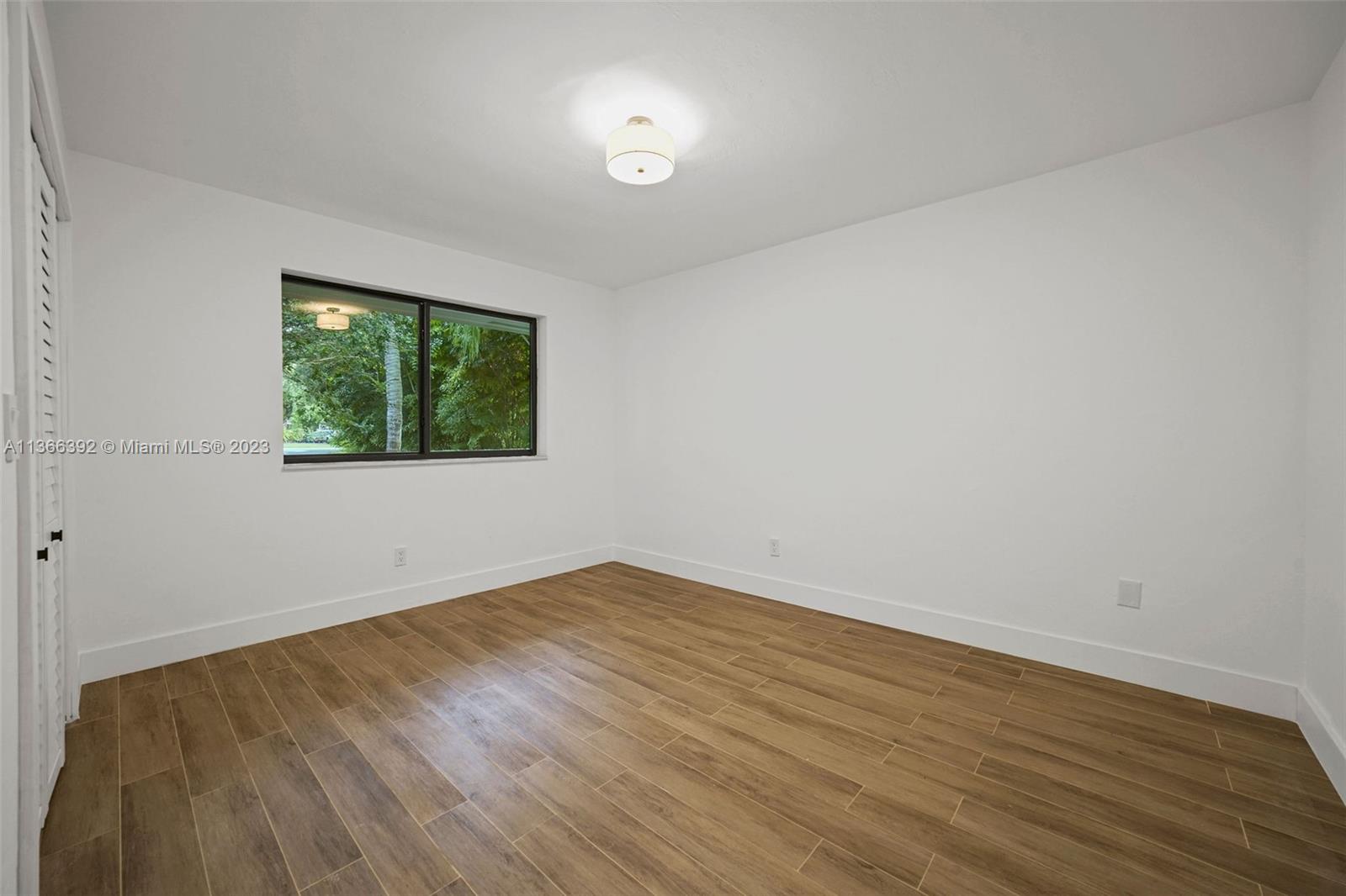 HELMS COUNTRY ESTATES RE- - Residential