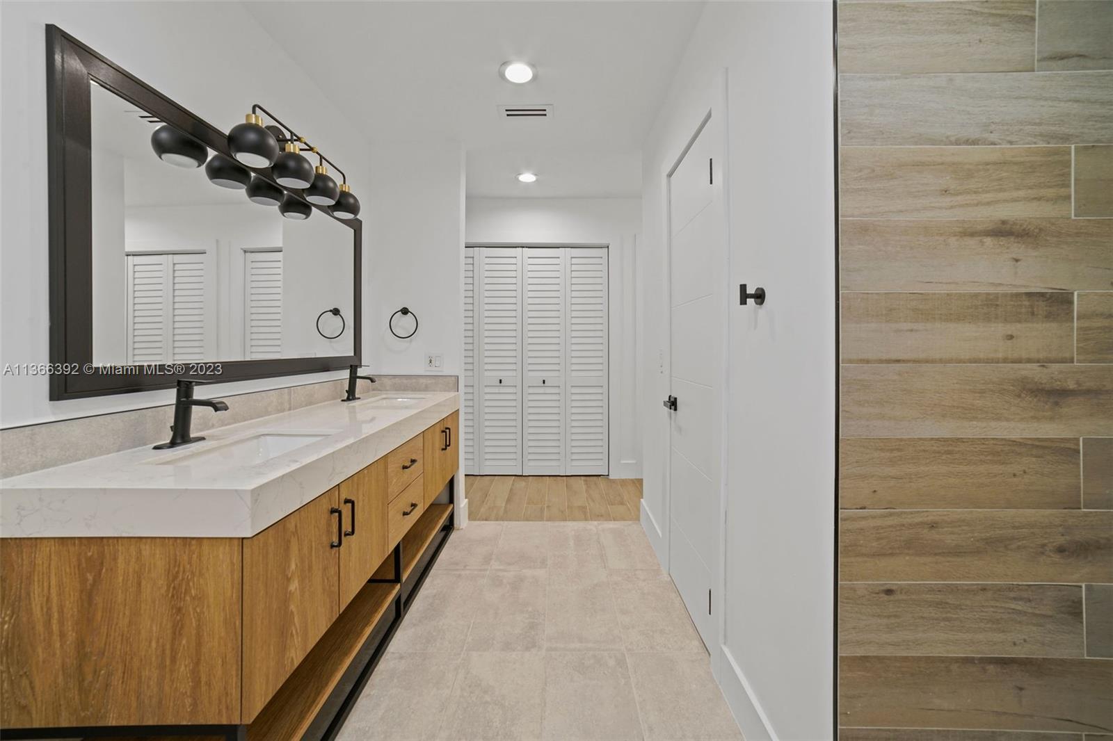 HELMS COUNTRY ESTATES RE- - Residential