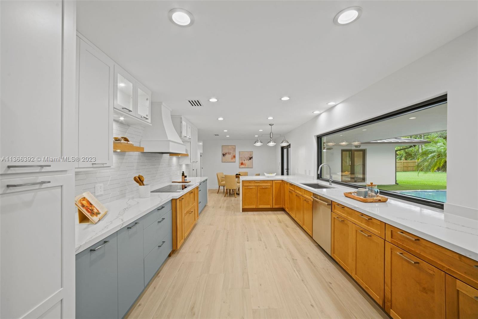 HELMS COUNTRY ESTATES RE- - Residential