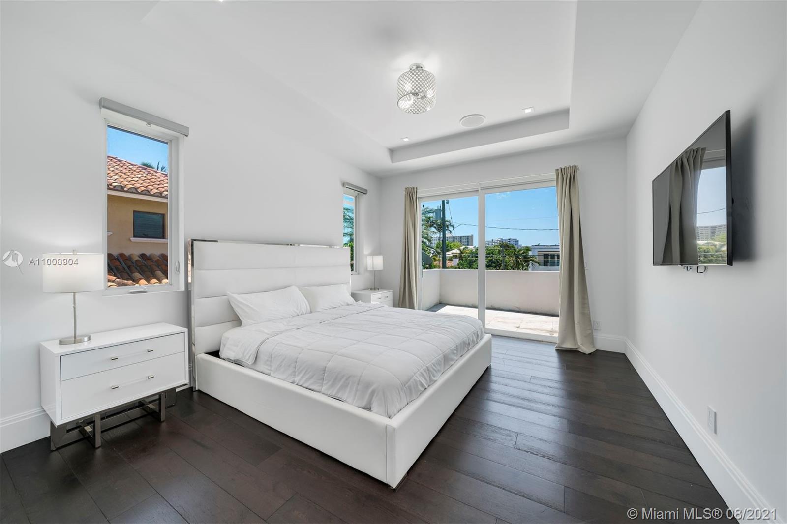 PELICAN ISLE - Residential