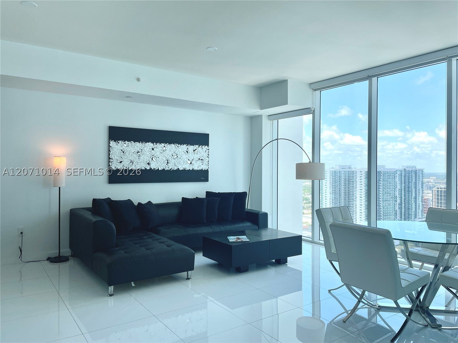 1040 Biscayne Blvd 3305