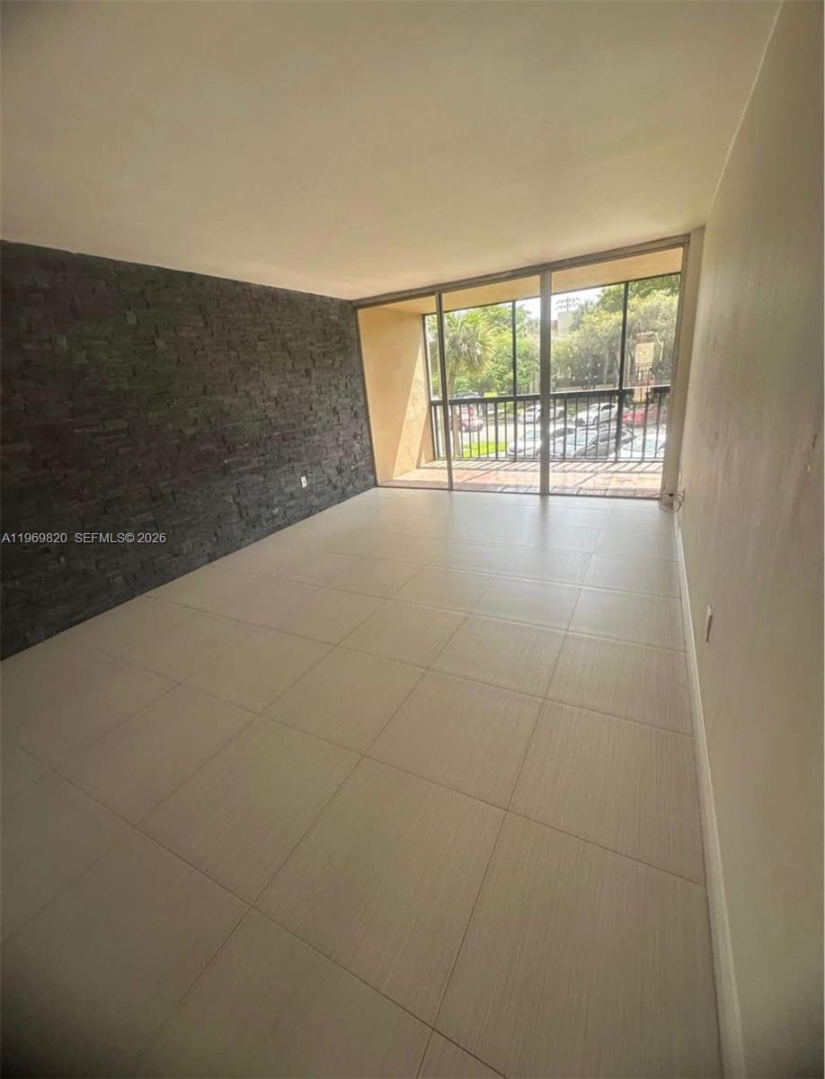 GARDENS OF KENDALL SO CON - Residential Lease