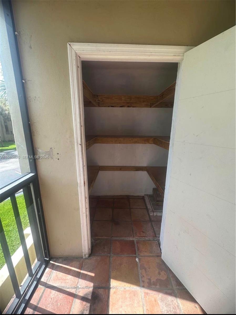 GARDENS OF KENDALL SO CON - Residential Lease