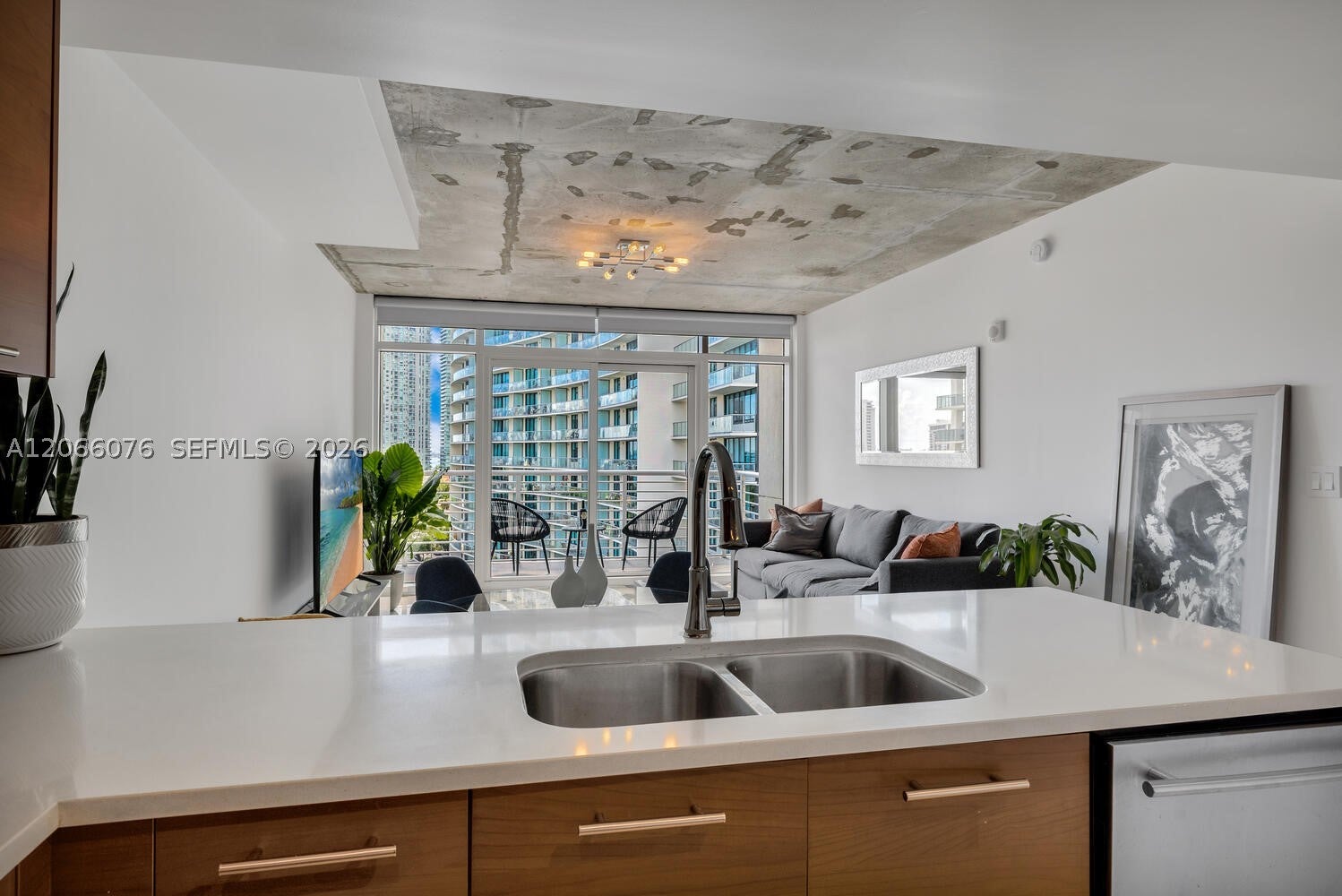 3250 NE 1st Ave 1119