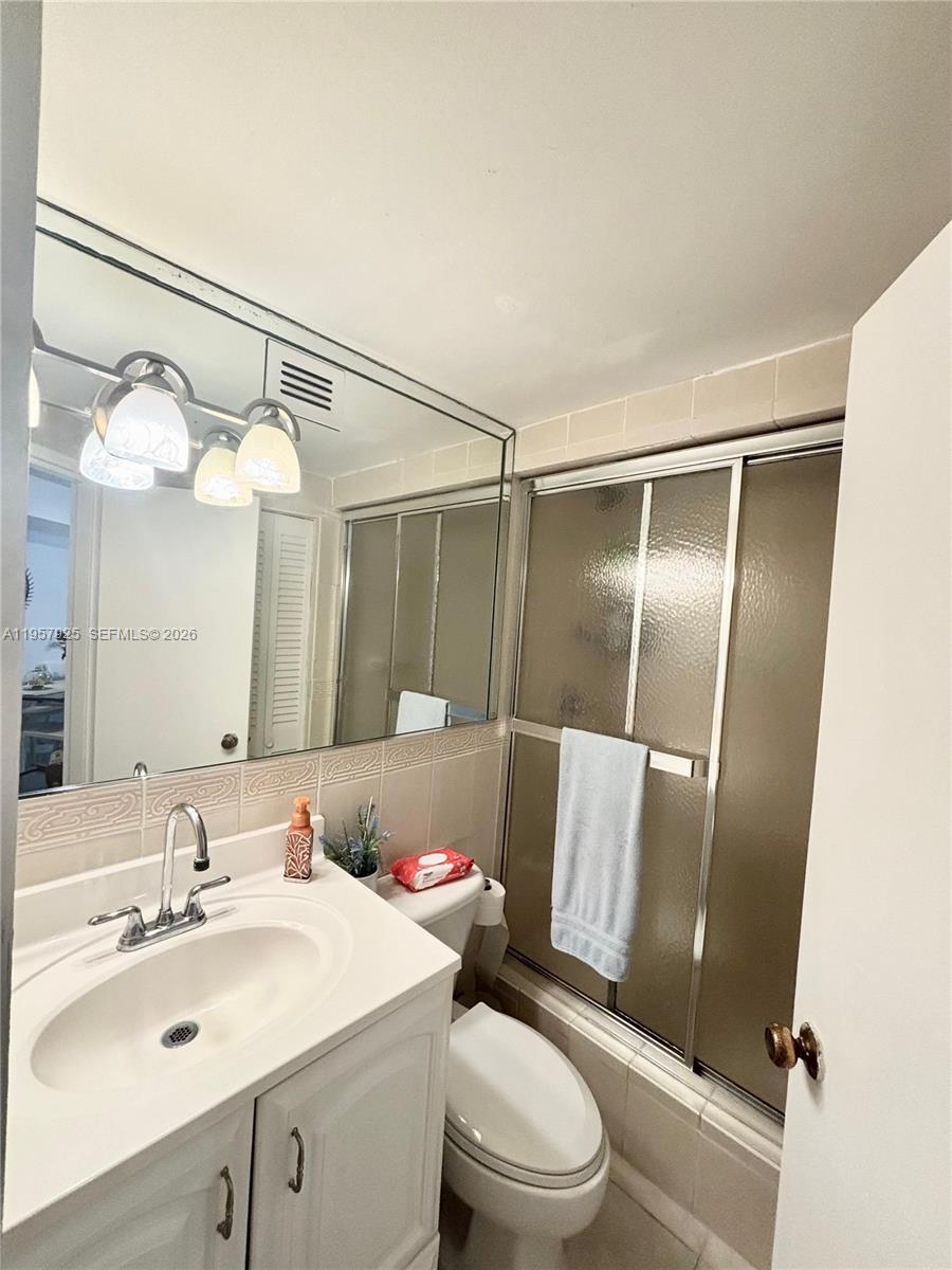 999 Brickell Bay Dr 1905