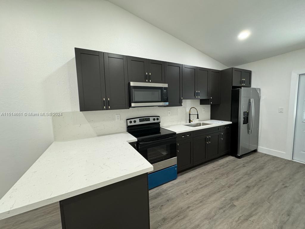 GRIFFINGS BISCAYNE PK EST - Residential Lease