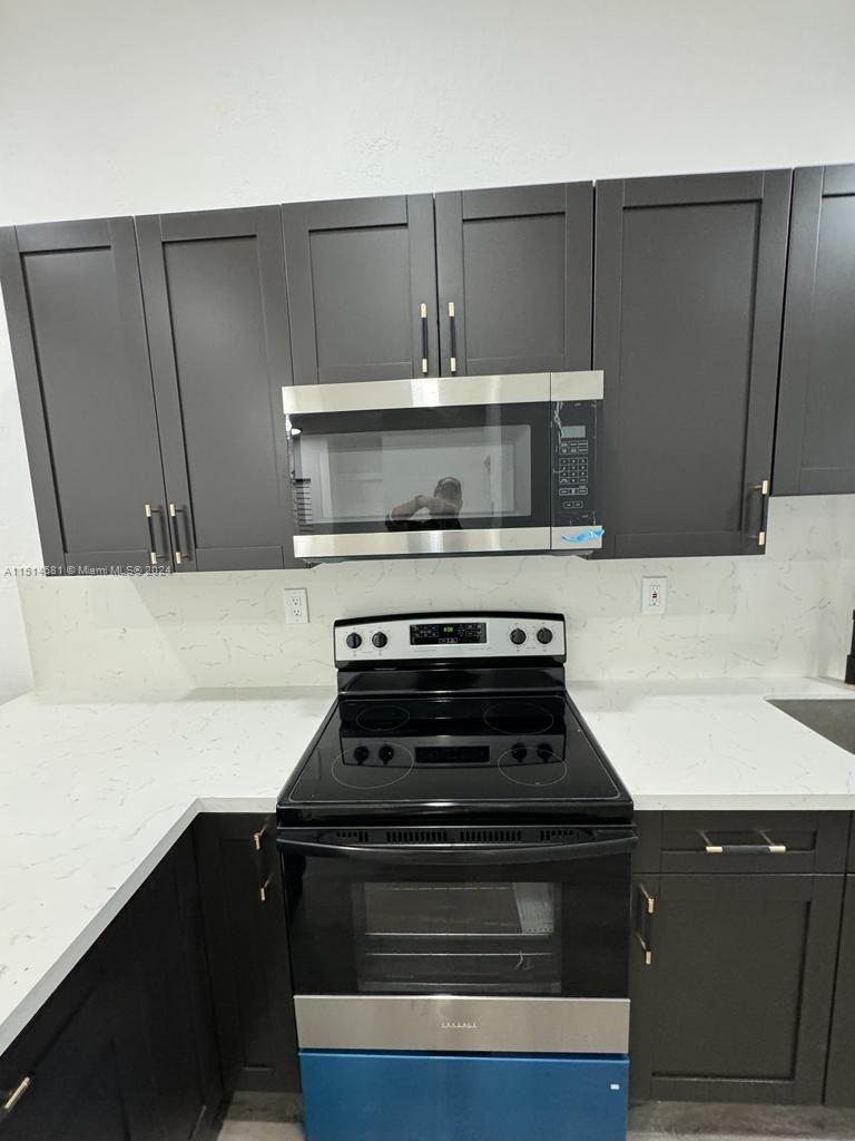 GRIFFINGS BISCAYNE PK EST - Residential Lease