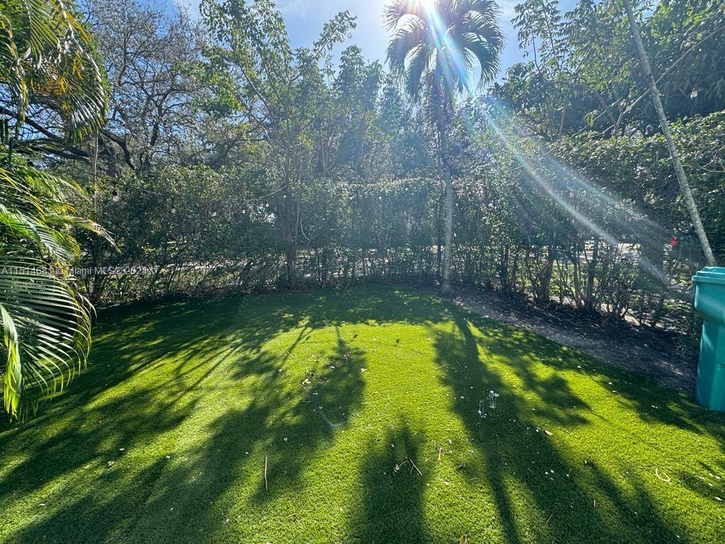 GRIFFINGS BISCAYNE PK EST - Residential Lease