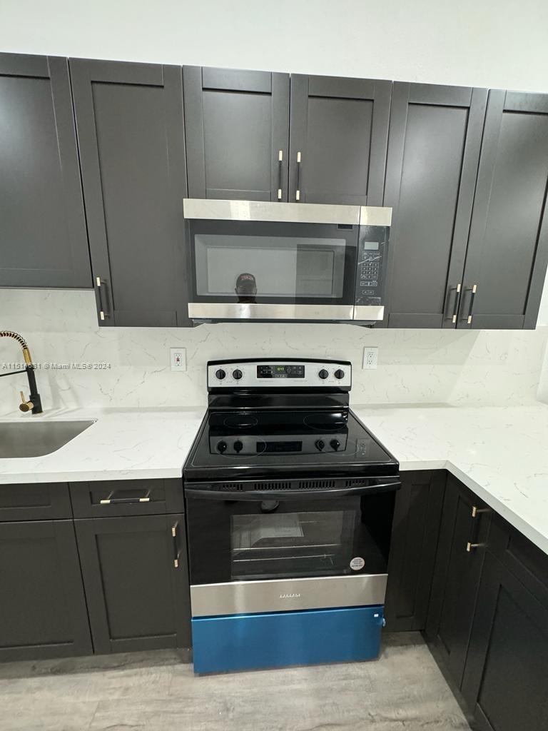 GRIFFINGS BISCAYNE PK EST - Residential Lease