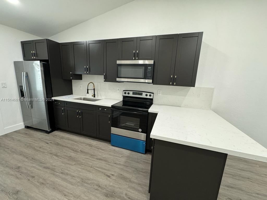 GRIFFINGS BISCAYNE PK EST - Residential Lease