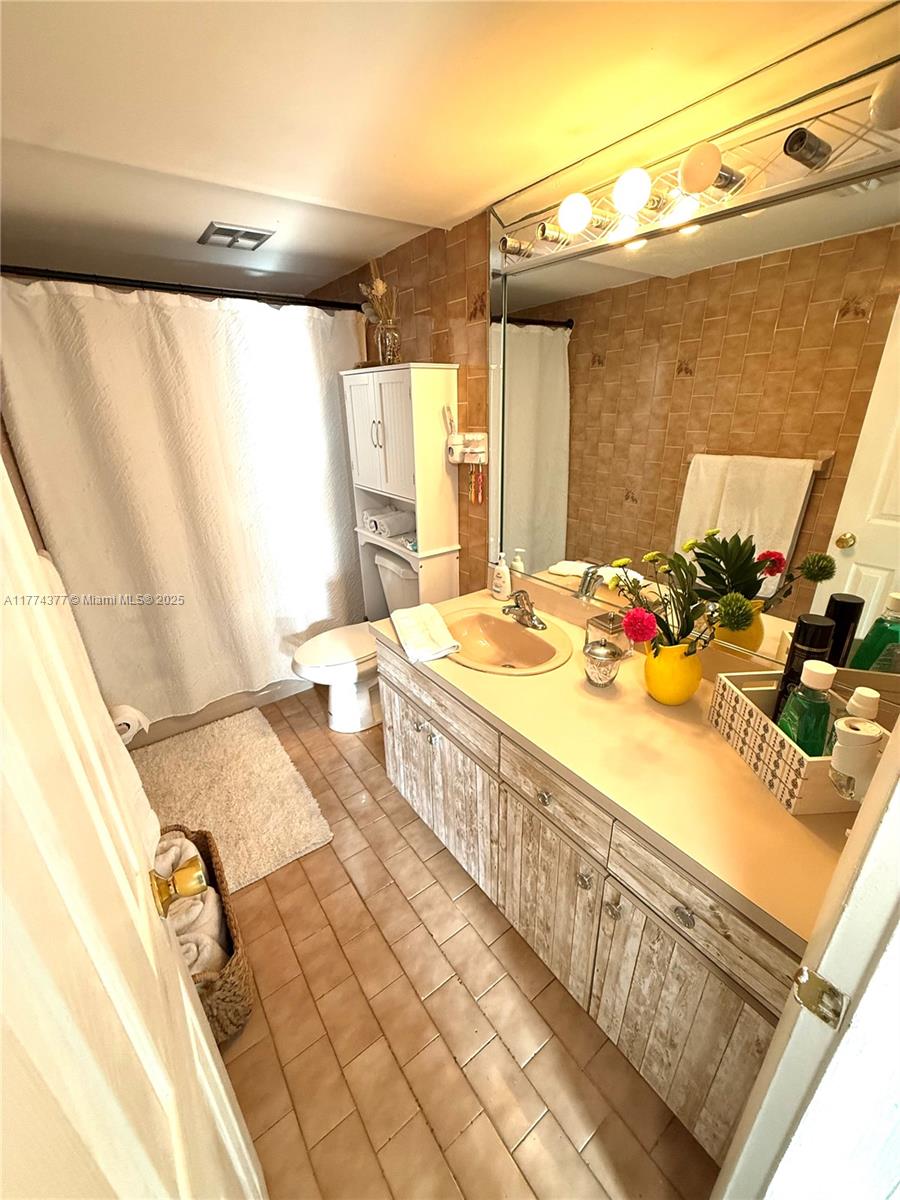 MORADA NO 2 CONDO - Residential