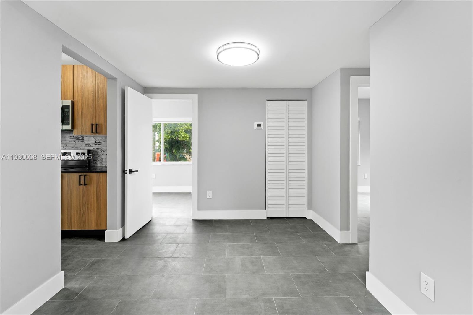 DEL RIO PARK - Residential Lease