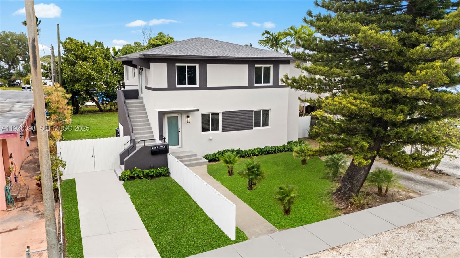 DEL RIO PARK - Residential Lease