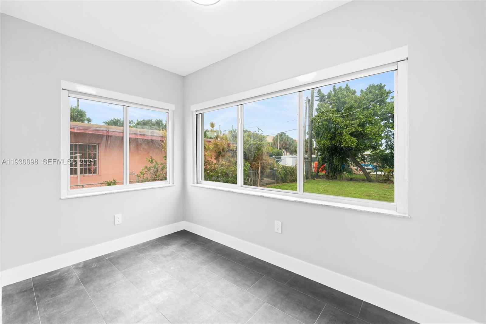 DEL RIO PARK - Residential Lease