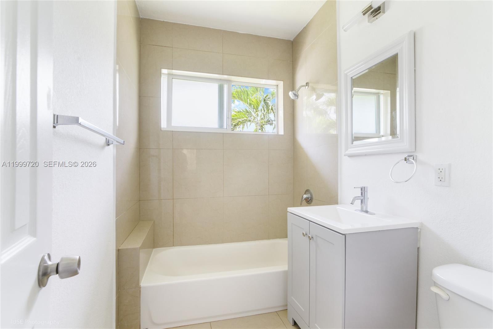 9790 E Bay Harbor Dr 2N