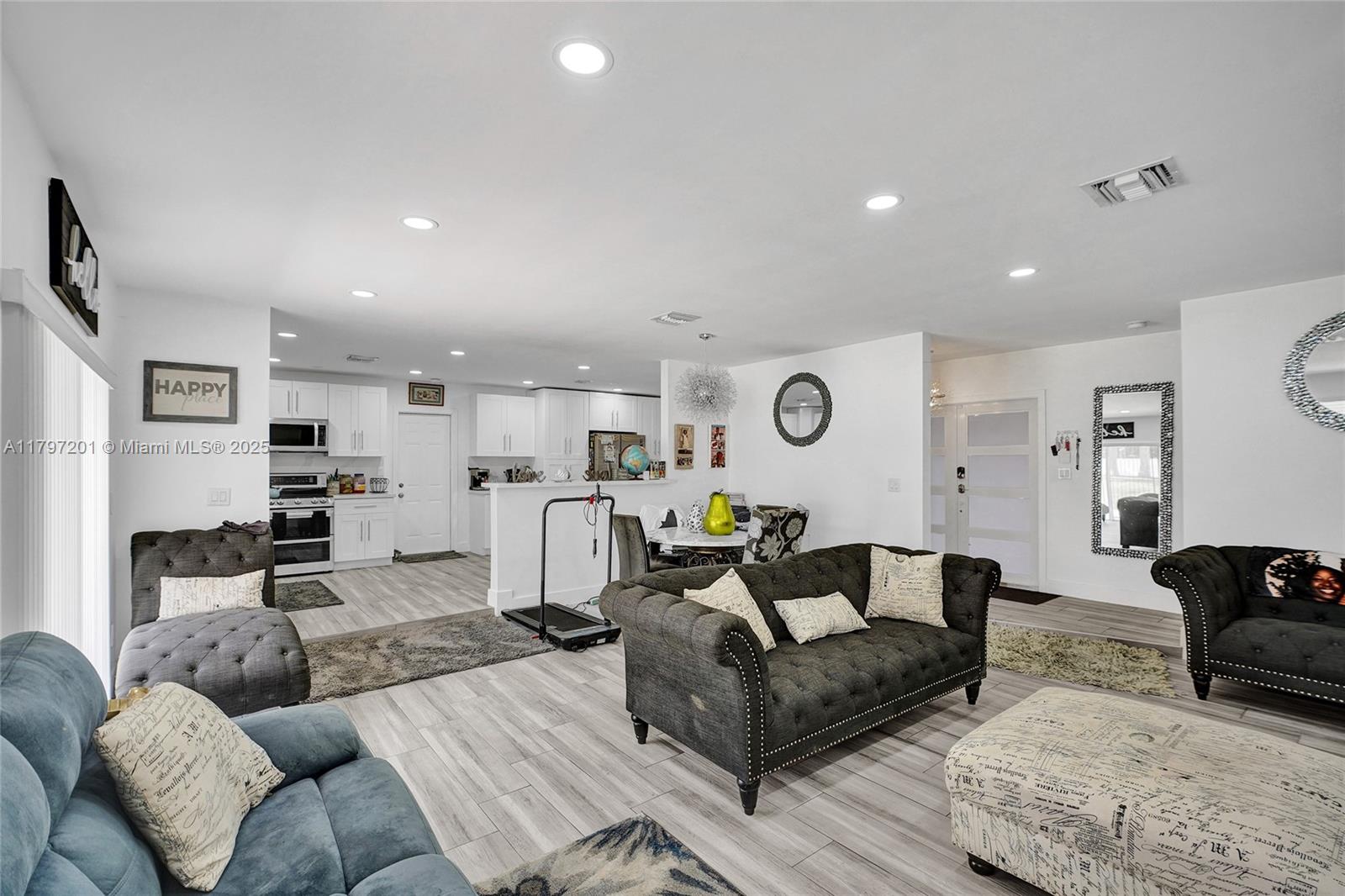 SUNNY ISLES PARK SEC 2 - Residential