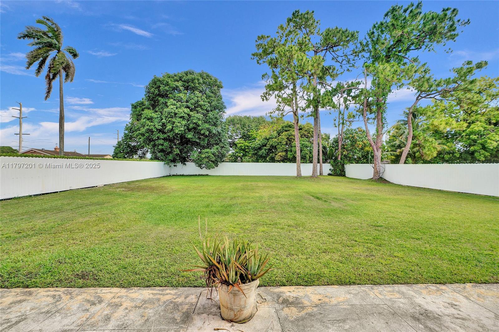 SUNNY ISLES PARK SEC 2 - Residential