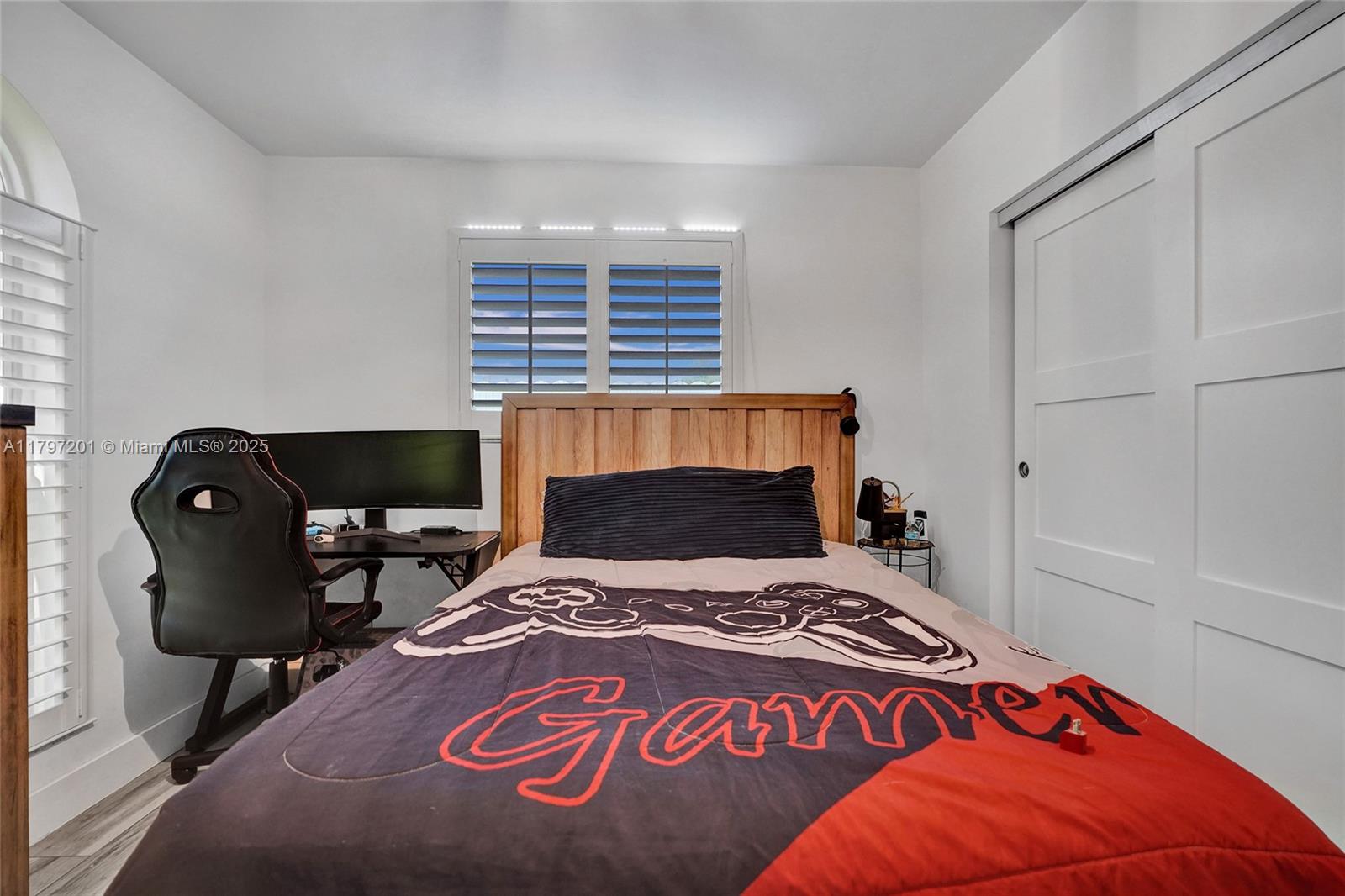 SUNNY ISLES PARK SEC 2 - Residential