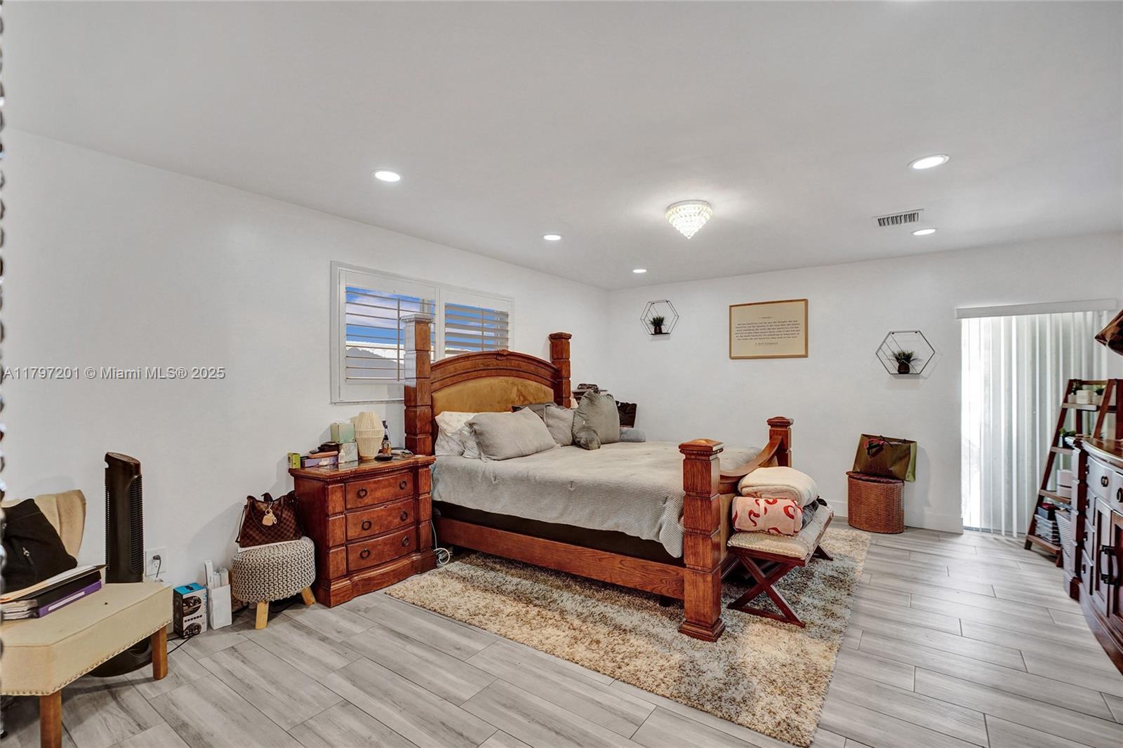 SUNNY ISLES PARK SEC 2 - Residential