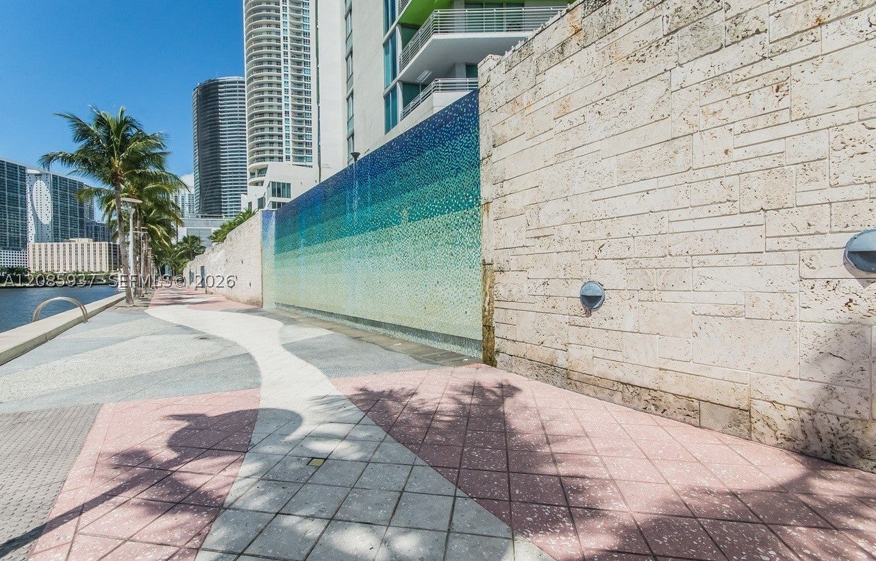 325 S Biscayne Blvd 2114
