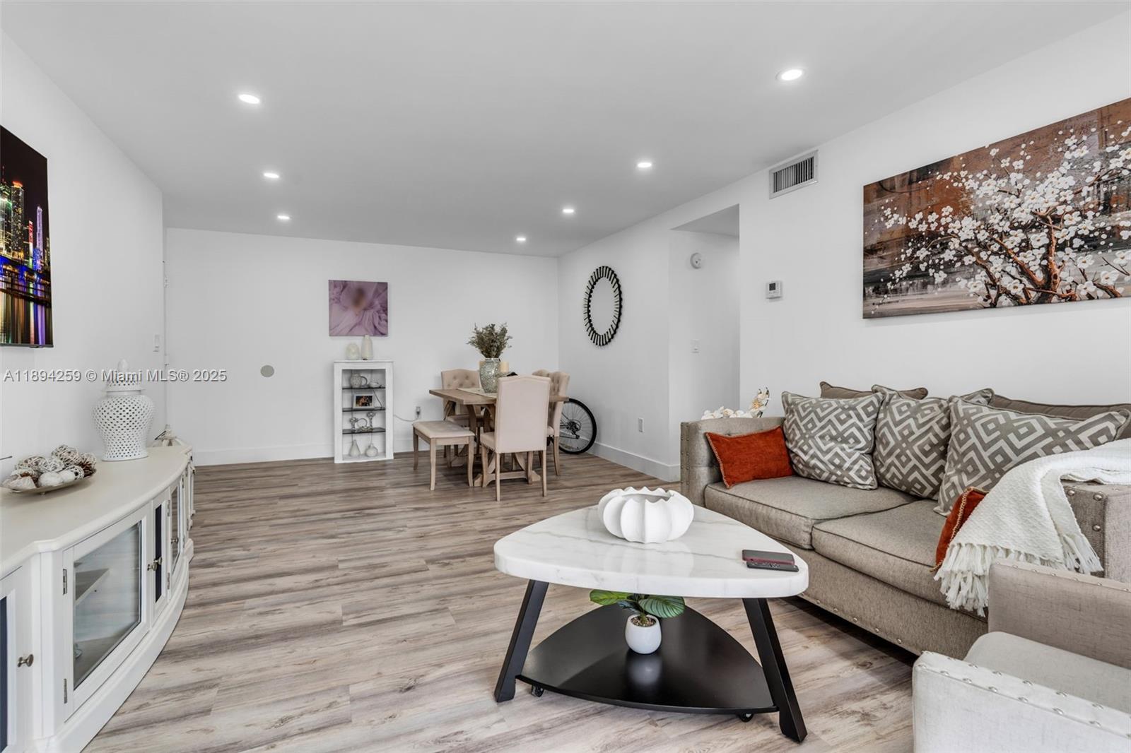 THE FOUNTAINS OF FONTAINE - Residential Lease