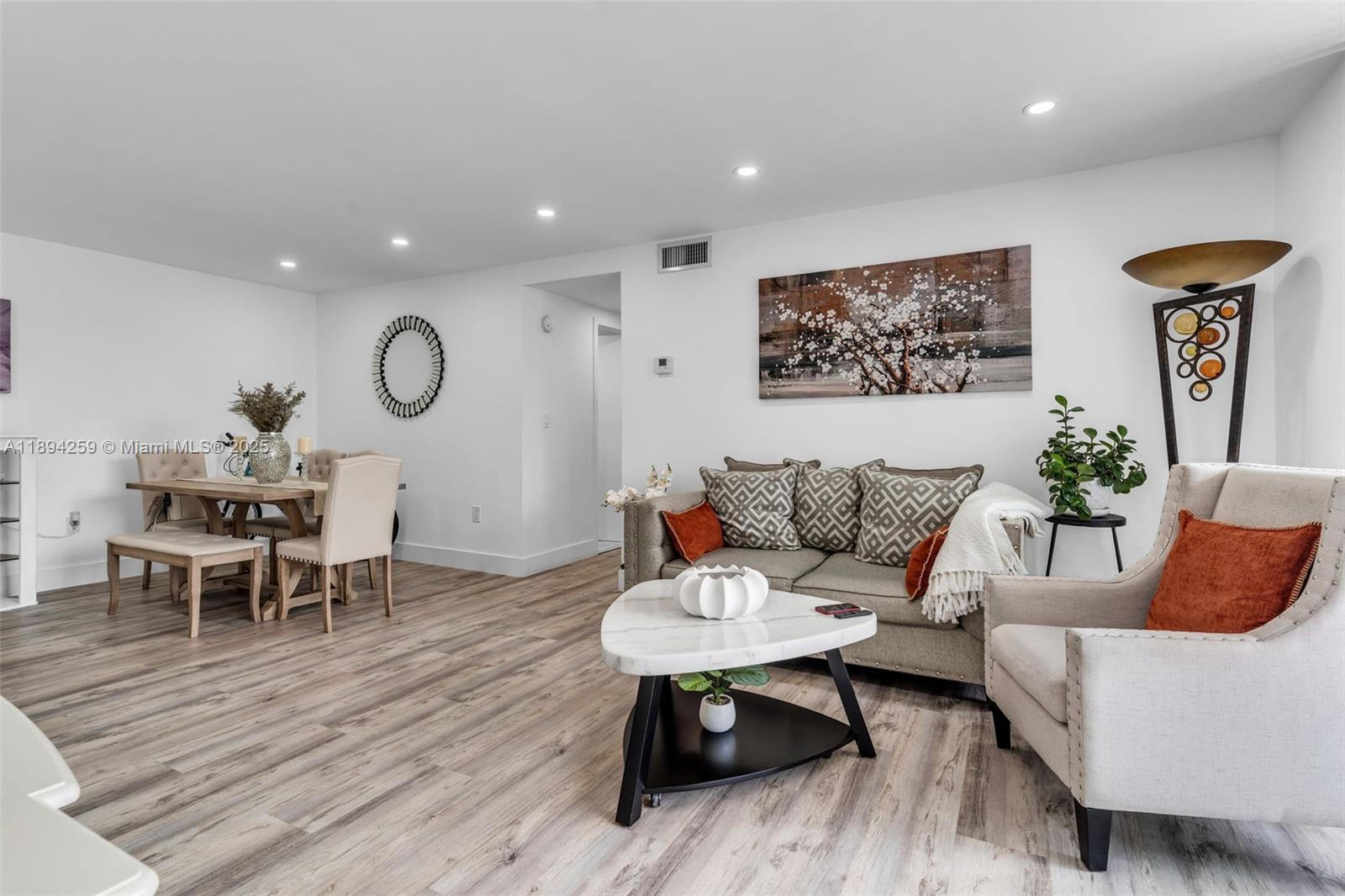 THE FOUNTAINS OF FONTAINE - Residential Lease