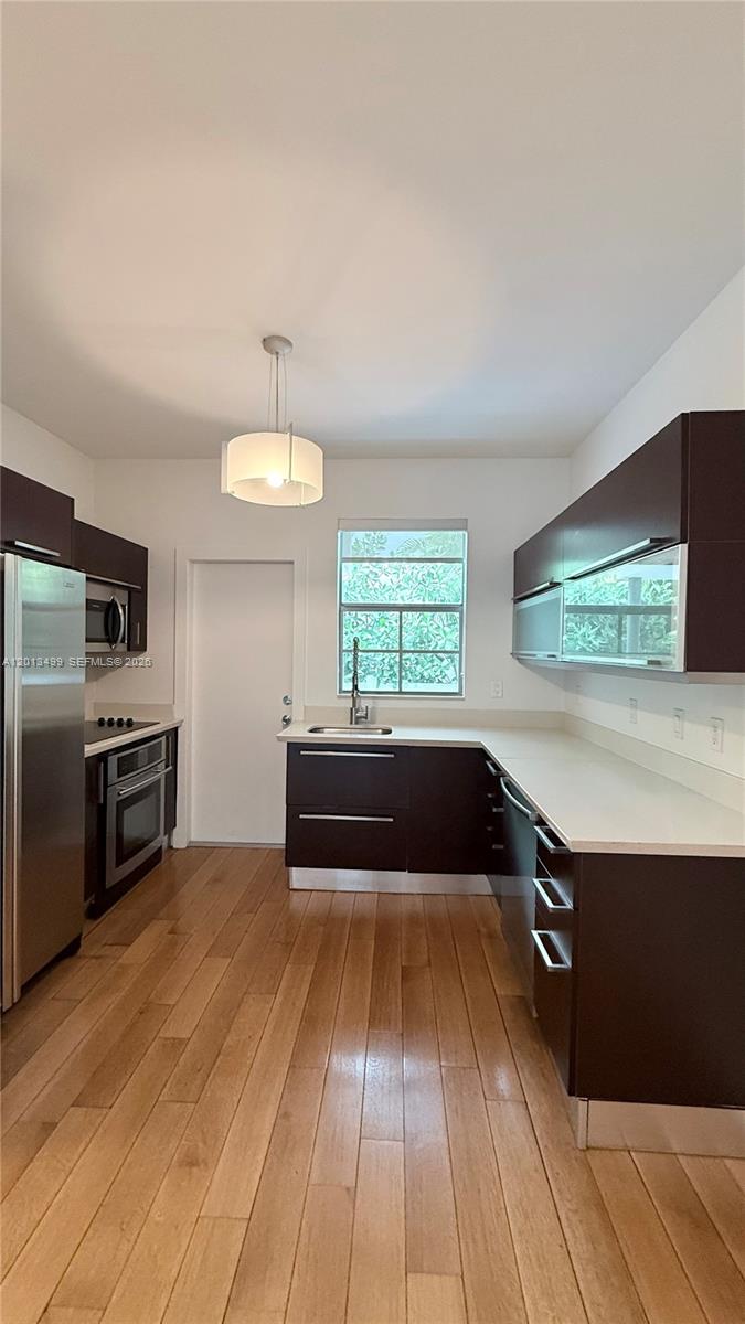 MID GOLF SUB - Residential Lease