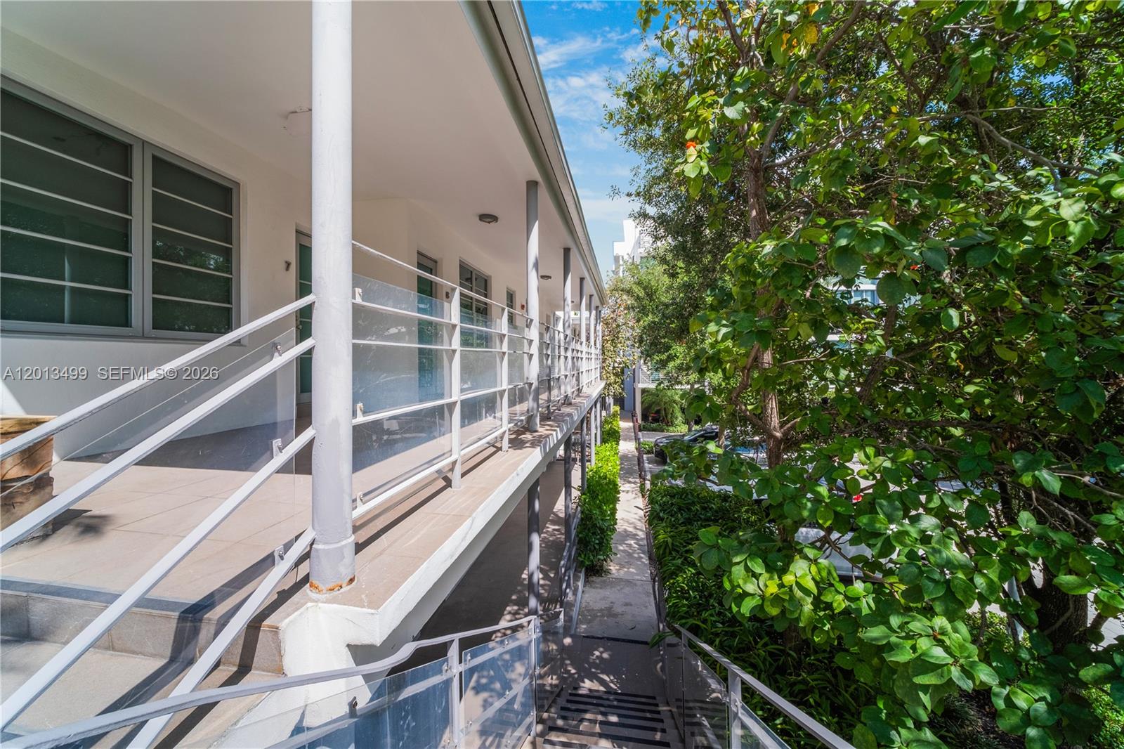 MID GOLF SUB - Residential Lease