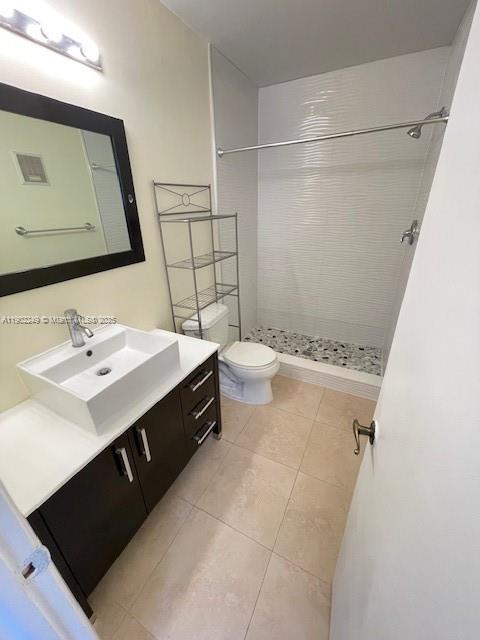 PEMBROKE POINTE SECTION T - Residential Lease