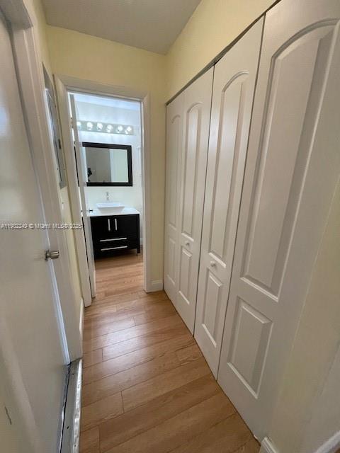 PEMBROKE POINTE SECTION T - Residential Lease