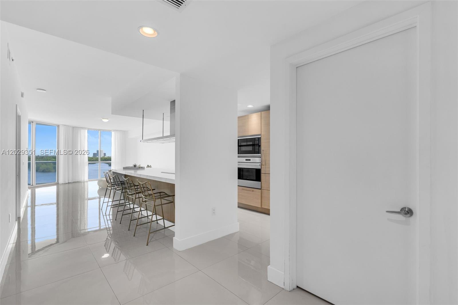 17111 BISCAYNE BL 506