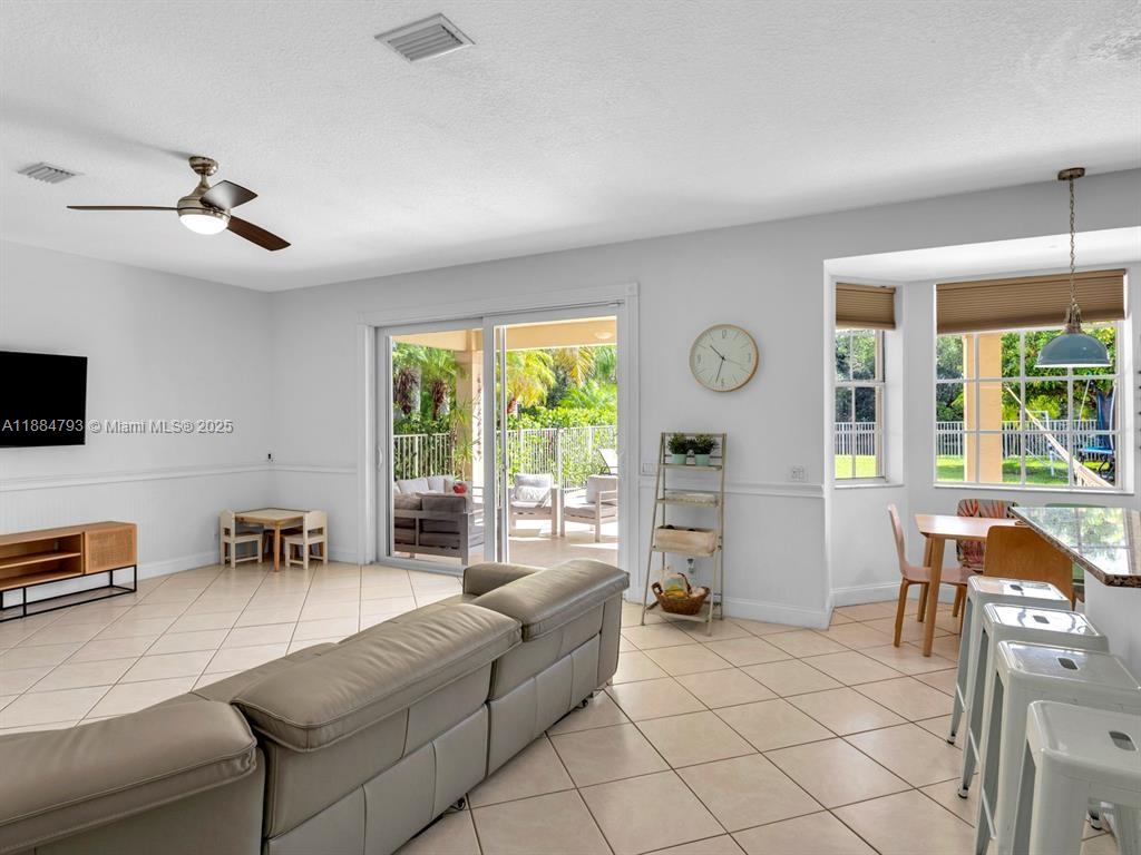 SECTOR 4 - Residential Lease