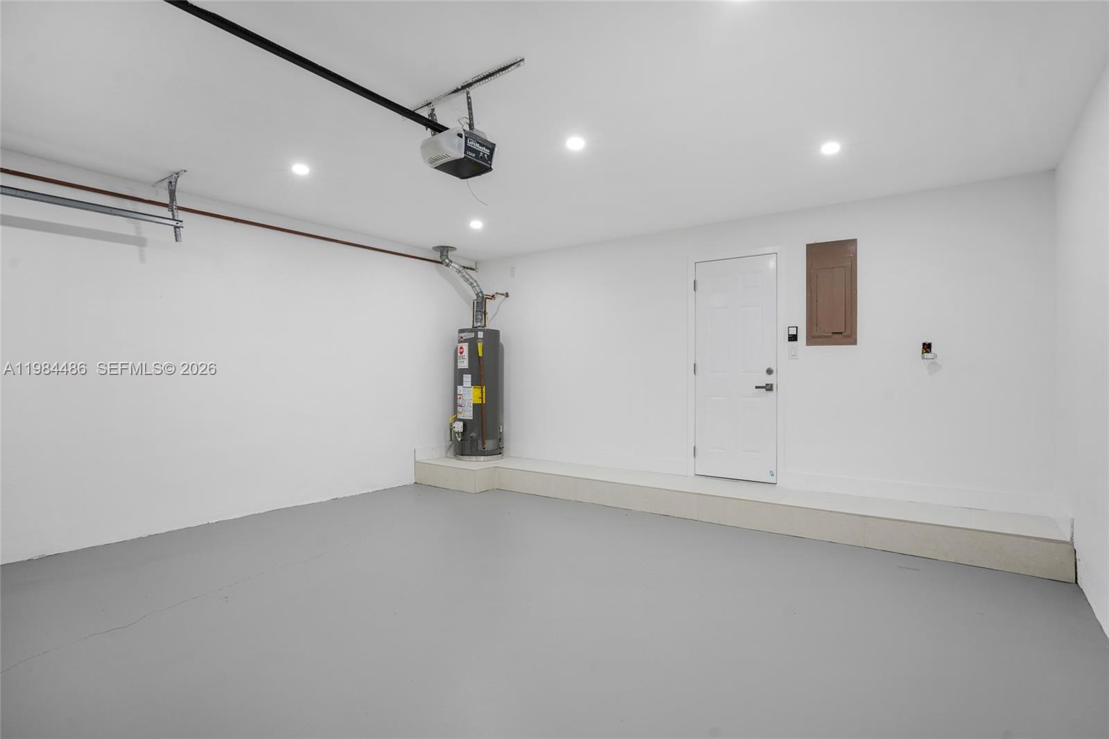 VIZCAYA AT THE HAMMOCKS 1 - Residential