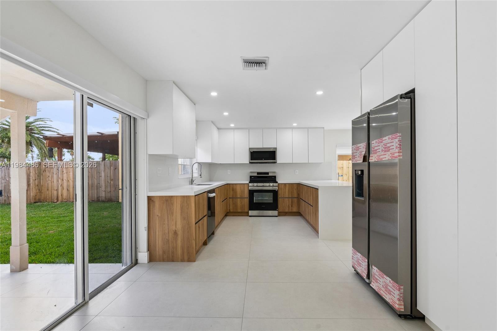 VIZCAYA AT THE HAMMOCKS 1 - Residential