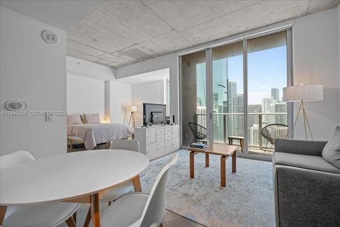 Photo of 151 SE 1st St #3107, Miami, FL 33131 (MLS # A11996355)