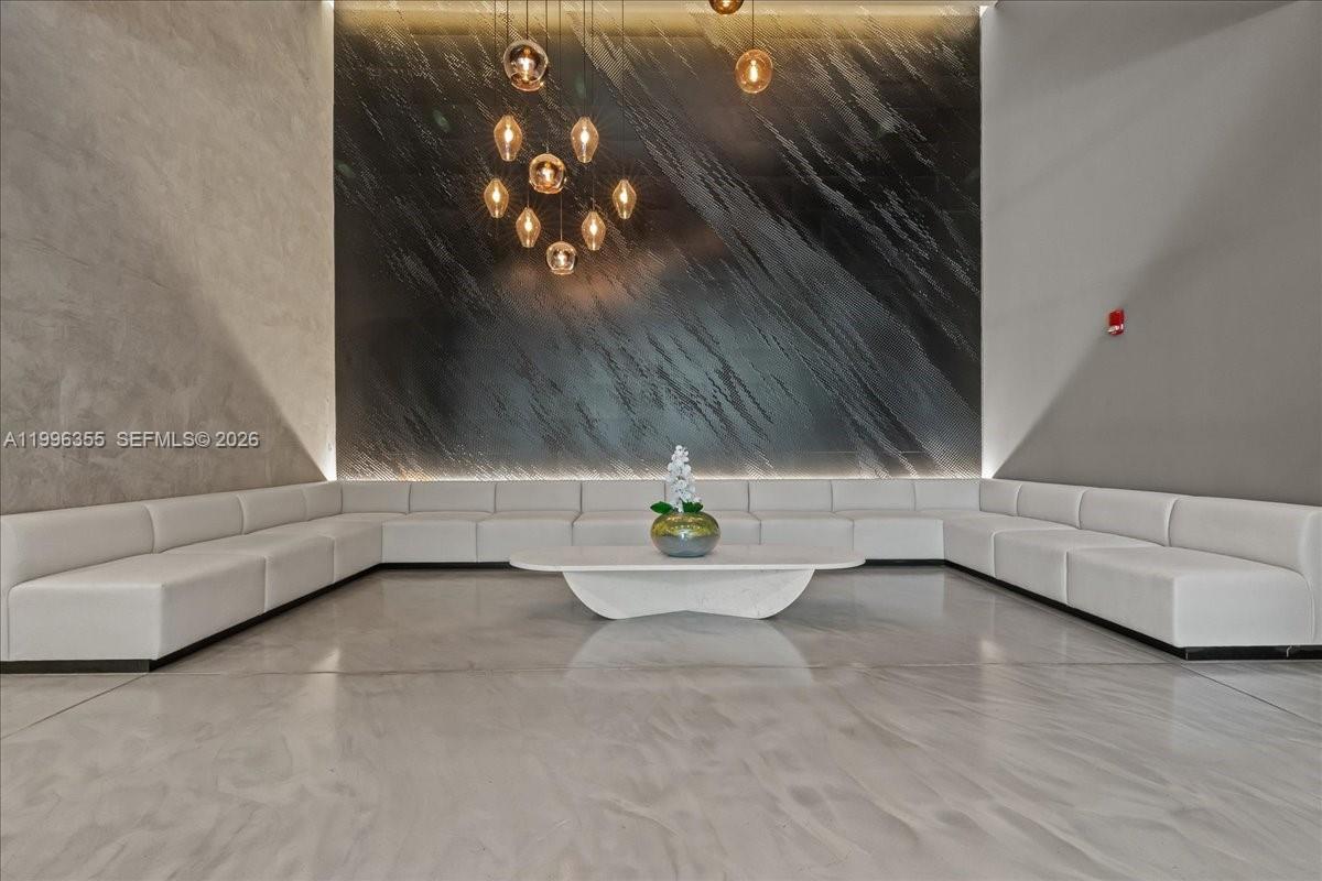 CENTRO CONDO - Residential