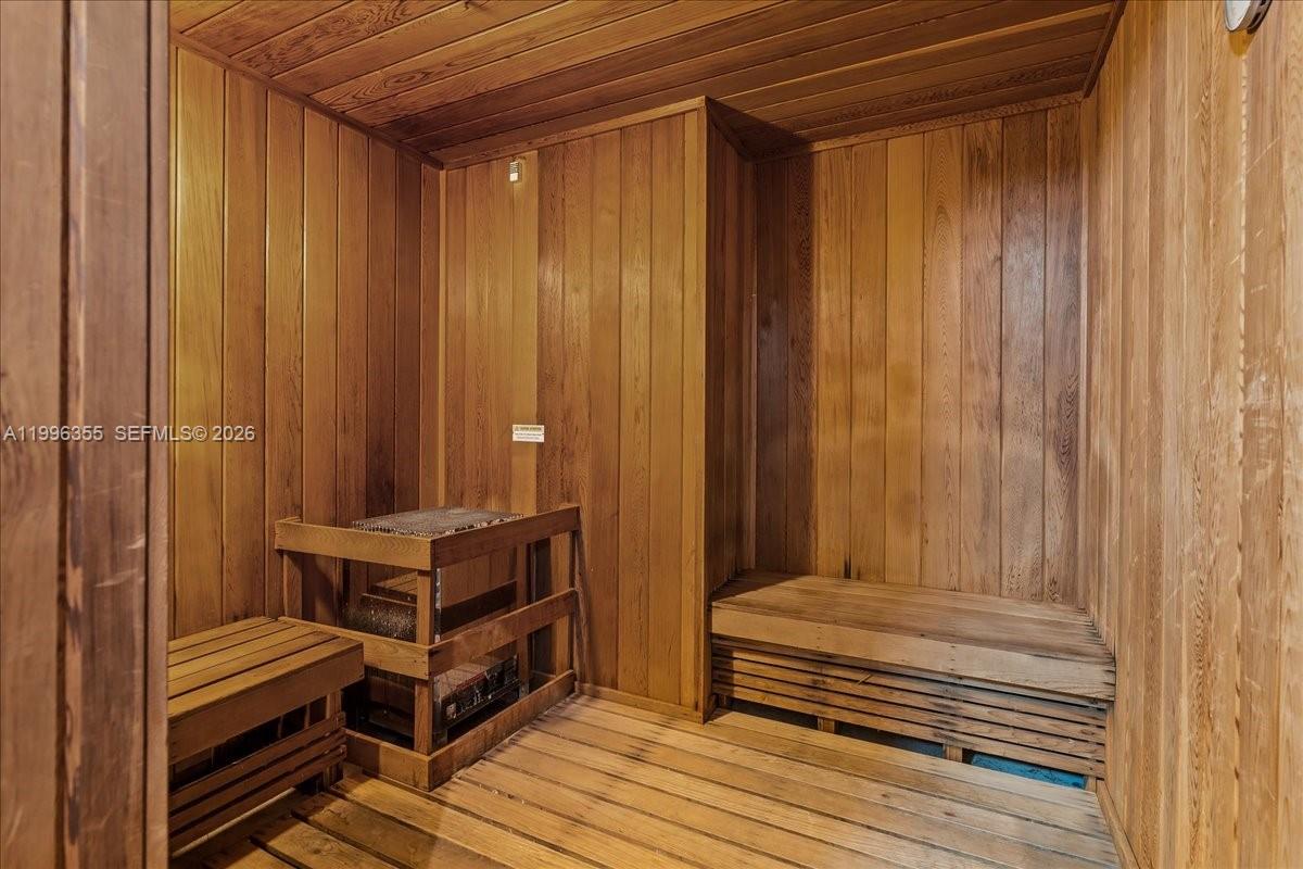 CENTRO CONDO - Residential