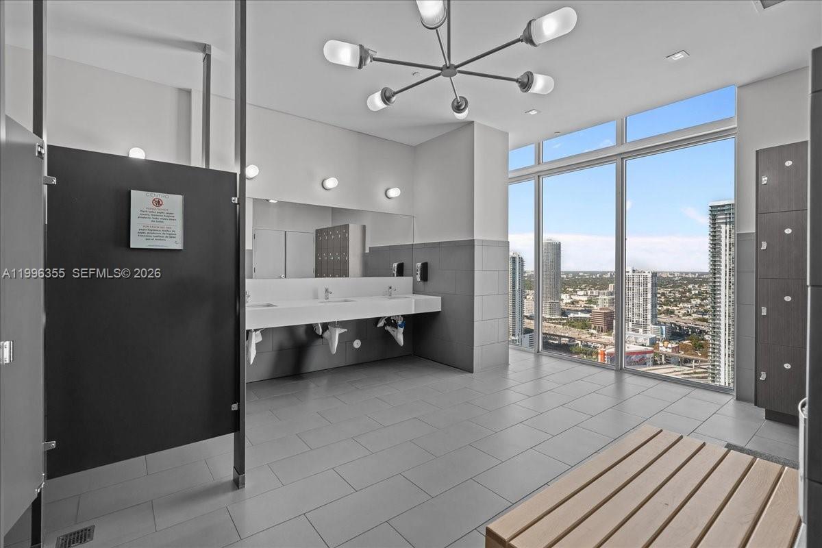 CENTRO CONDO - Residential