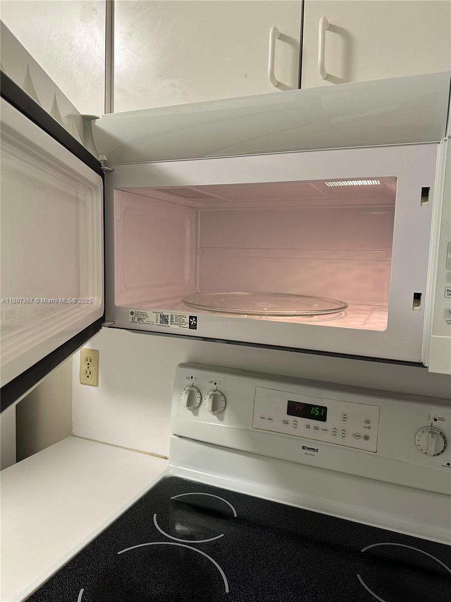 KINGS CREEK WEST CONDO BL - Residential Lease