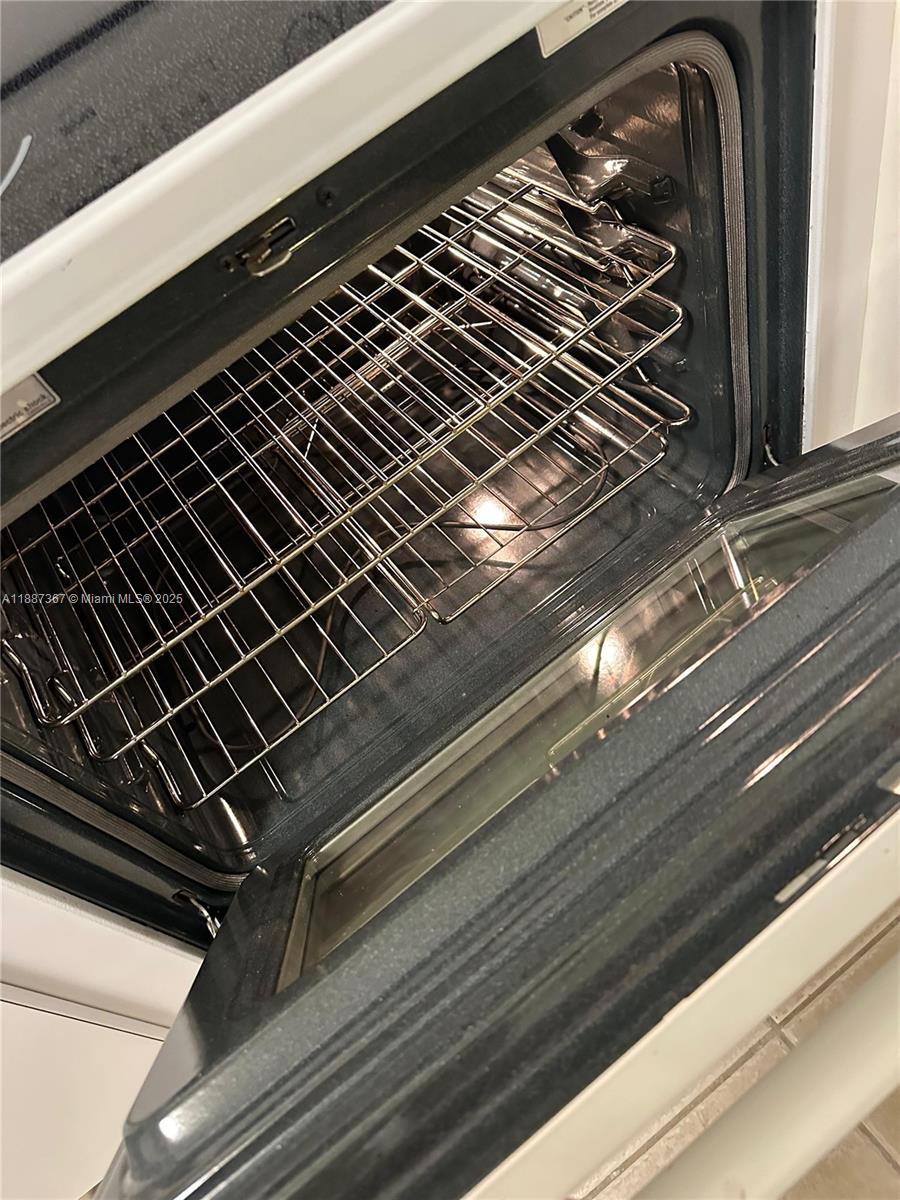 KINGS CREEK WEST CONDO BL - Residential Lease