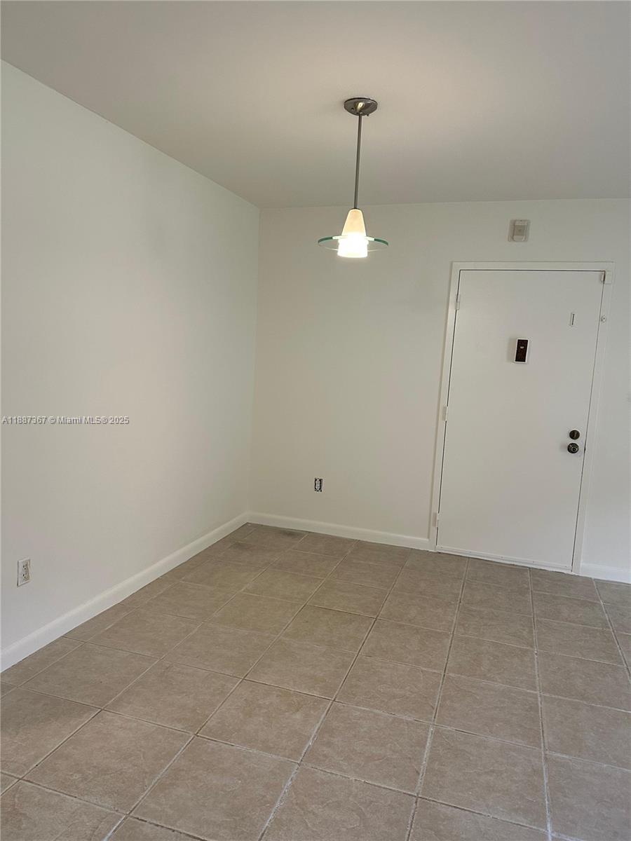 KINGS CREEK WEST CONDO BL - Residential Lease